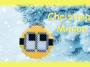 Minion noel boule modele grille hama perles repasser