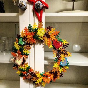 Couronne automne feuilles perles hama repasser