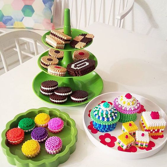 Miam miam des cupcakes en perles à repasser !