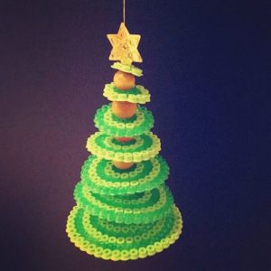 Perles a repasser hama 3d sapin de noel