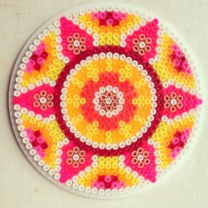 Mandalas perles a repasser hama sous verre
