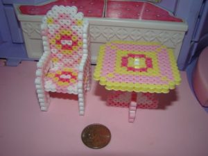 Maison poupee perles a repasser chaise hama