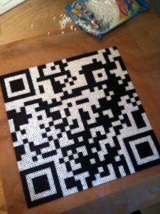 Qr code perles a repasser hama sous verre