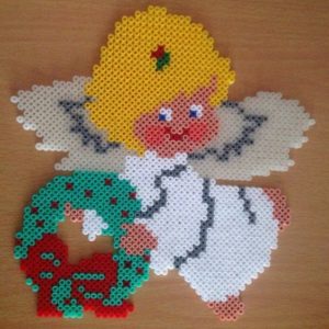 Ange enfantin couronne noel perles a repasser hama