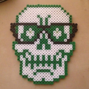 Tete de mort skull perles a repasser hama geek