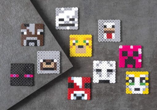 Assortiment de creations Minecraft en perles a repasser