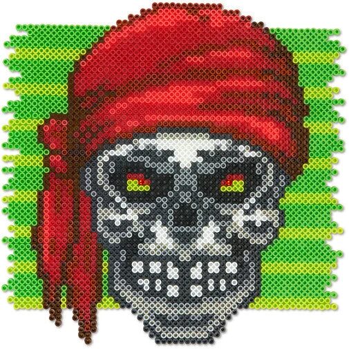 Tête de mort de pirate au bandana rouge en perles à repasser