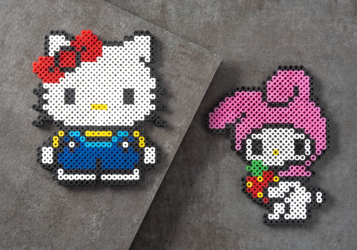 Une planche de modèles Sanrio