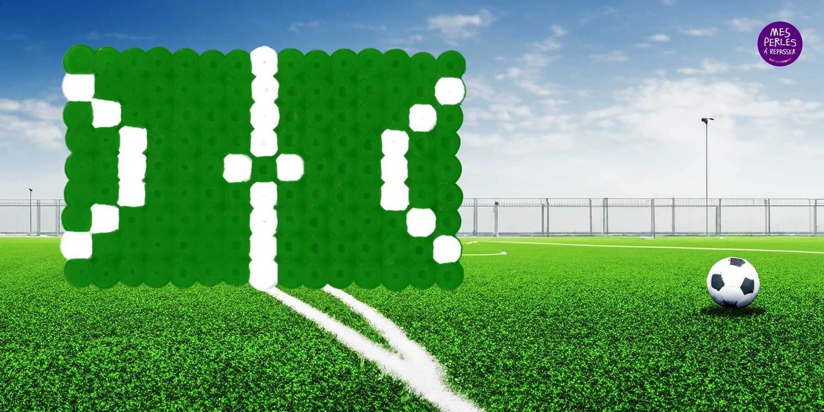 Terrain de football en perles à repasser