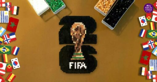 Trophée de la Coupe du Monde FIFA 2026 en perles à repasser