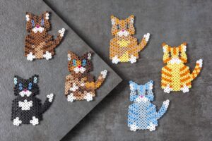 Selection de chats en perles a repasser