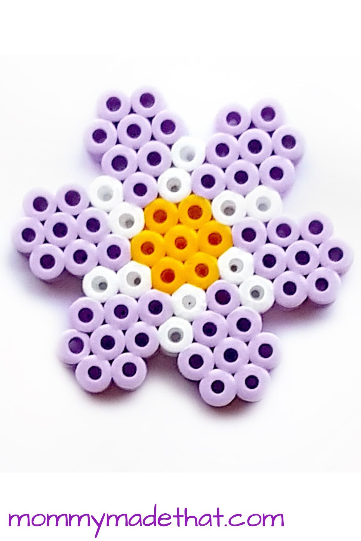 Grande fleur colorée en perles à repasser