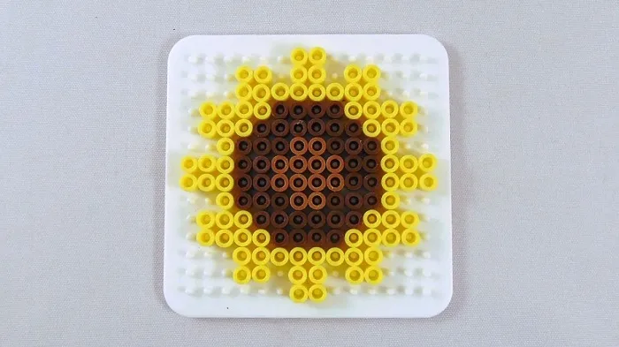 Tournesol en perles à repasser