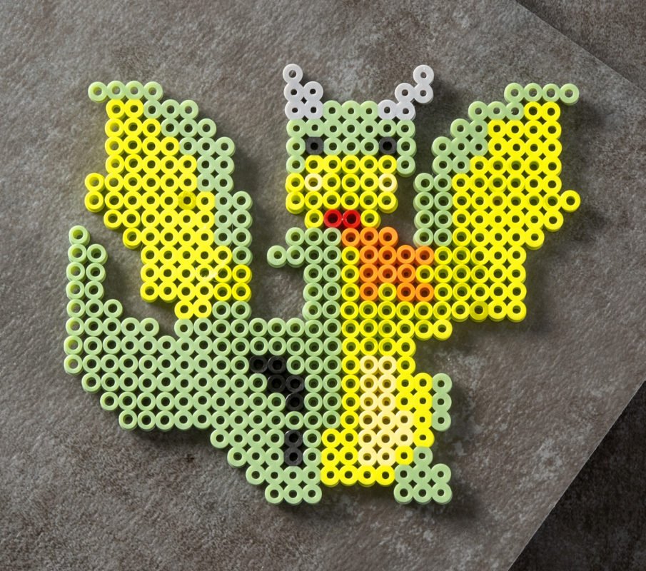 Plusieurs modeles de dragons en perles a repasser