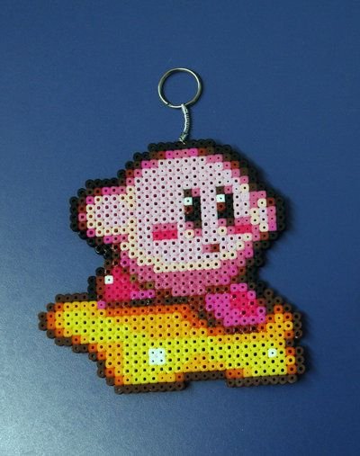 Kirby sur son etoile en perles a repasser, porte-cles