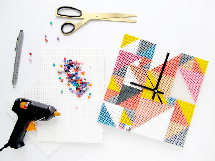/home/sacripanuv/modeles hama.com/wp content/uploads/2016/08/160812 horloge hama beads perles diy