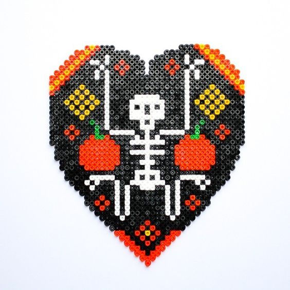 halloween-perles-a-repasser-hama-coeur-skull